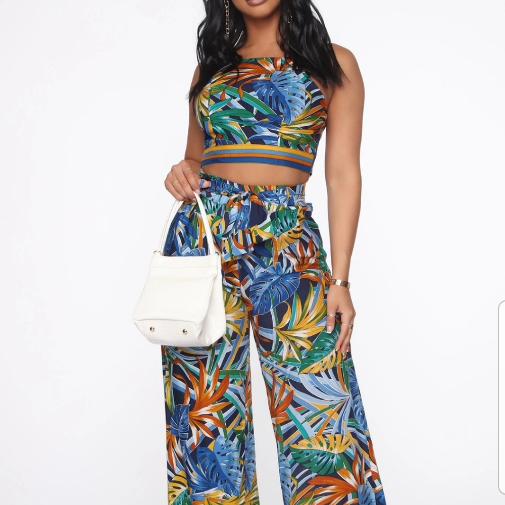 Fashion Nova "Going Outta Town tropical pants set"